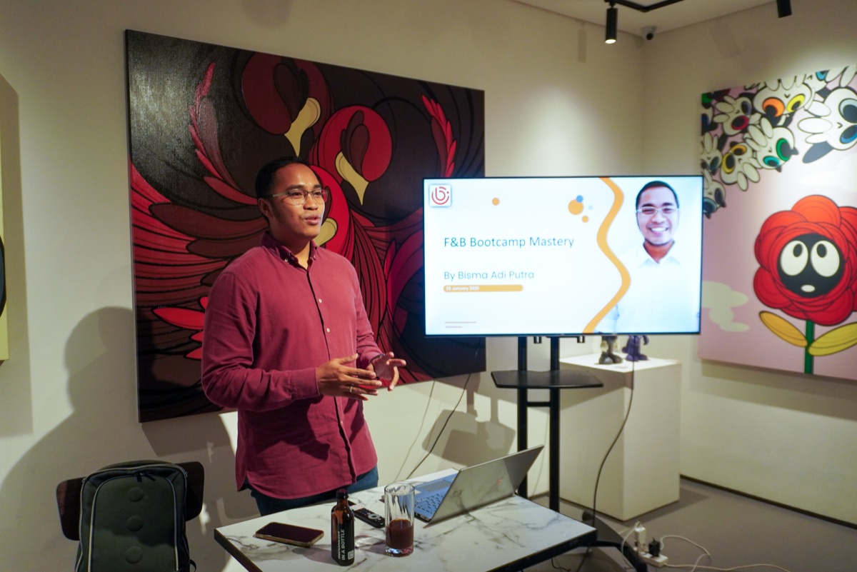 Bisma Adi Putra presenting at F&B Bootcamp Mastery 2025, Jakarta