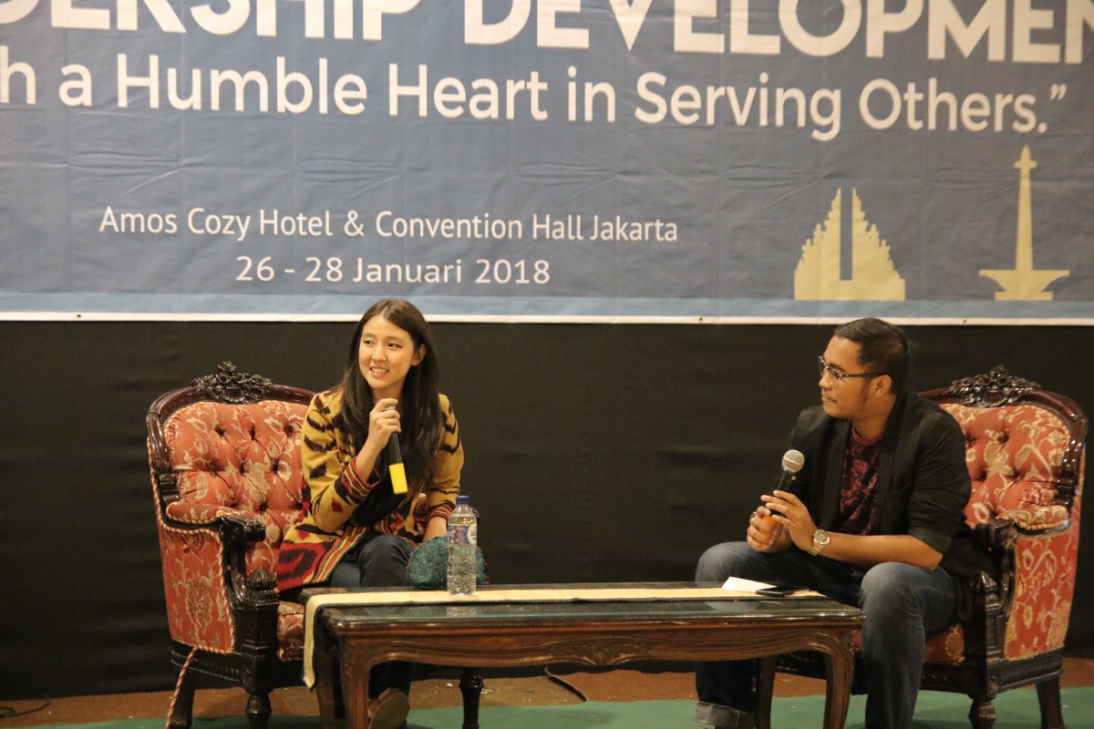 Bisma moderating at leadership talkshow, Jakarta 2018